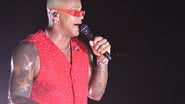 BNews Folia: Léo Santana agita 'Pipoco' no circuito Orlando Tapajós