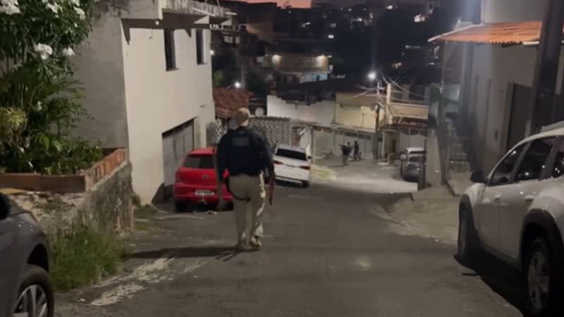 https://www.bnews.com.br/media/_versions/fevereiro_2025/quatro_suspeitos_de_integrar_grupos_criminosos_morrem_em_operacao_policial_em_salvador_widelg.jpg