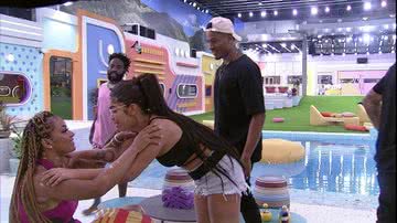 Maria se irrita com Natália no BBB 22 e faz sister calar a boca; veja vídeo Maria se irrita com Natália no BBB 22 e faz sister calar a boca; veja vídeo