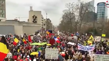 Protesto contra obrigatoriedade da vacina contra a Covid-19 terminou em agressão - Reprodução/Twitter