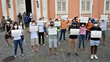 Estudantes de Medicina na manifestação em frente à Sede Mater - Divulgação