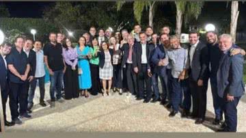 Imagem Aliado de Bolsonaro ganha jantar de  parlamentares baianos; saiba detalhes