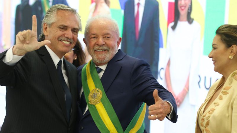 Lula will go to Uruguay after visiting Argentina in the 1st trip to the presidency