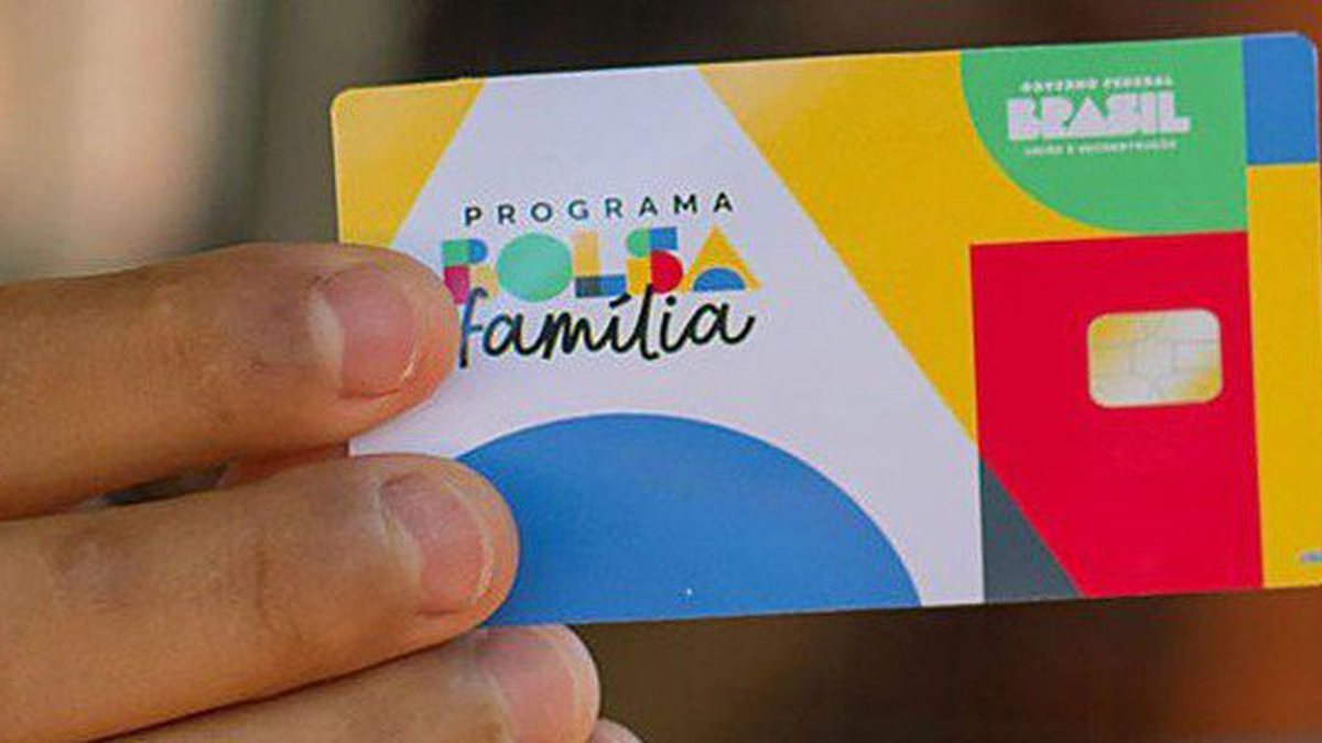 André Mendonça vai relatar no TSE pedido que questiona reajuste do Bolsa Família