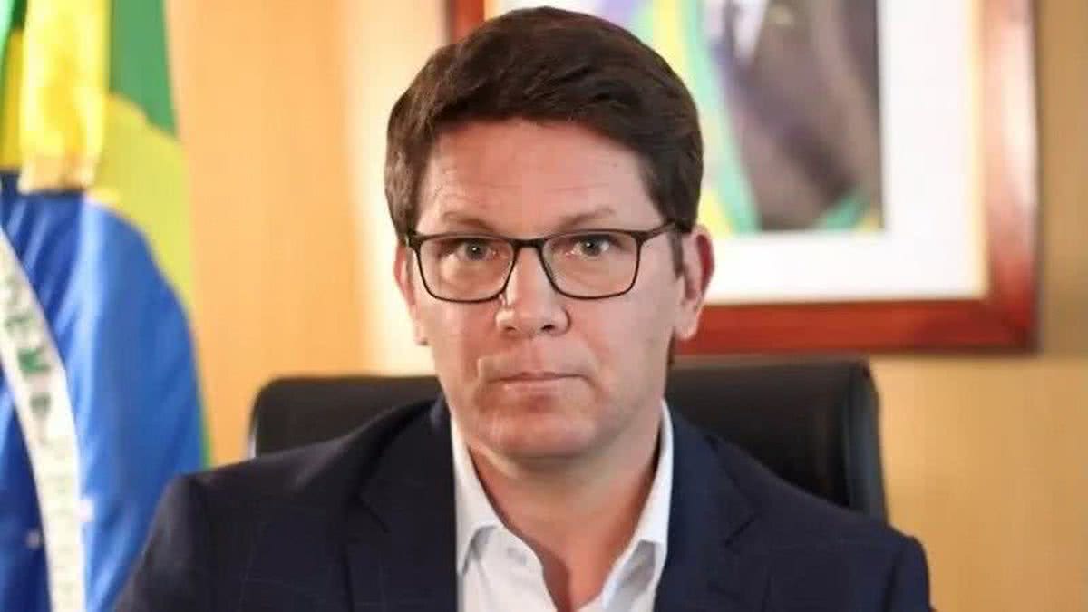 Dark Horse: STF autoriza PF a compartilhar dados de operação sobre filme sobre Bolsonaro - QTU Questões do Universo