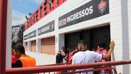 Movimentação no Barradão no jogo entre Vitória e Jacuipense neste domingo (19)