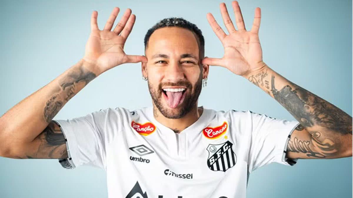 Confira primeiras imagens de Neymar com a camisa do Santos