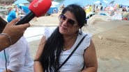 Banhistas lotam o Porto da Barra no primeiro final de semana de 2025