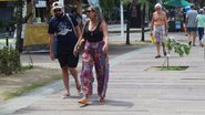 Banhistas lotam o Porto da Barra no primeiro final de semana de 2025