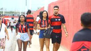 Mesmo com chuva, torcedores marcam presença em duelo Vitória x Barcelona de Ilhéus
