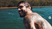 Imagem Caio Castro mergulha na cultura Pataxó em visita à Bahia; veja fotos