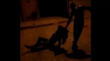 Imagem Vídeo: homem é preso em flagrante após agredir namorada trans