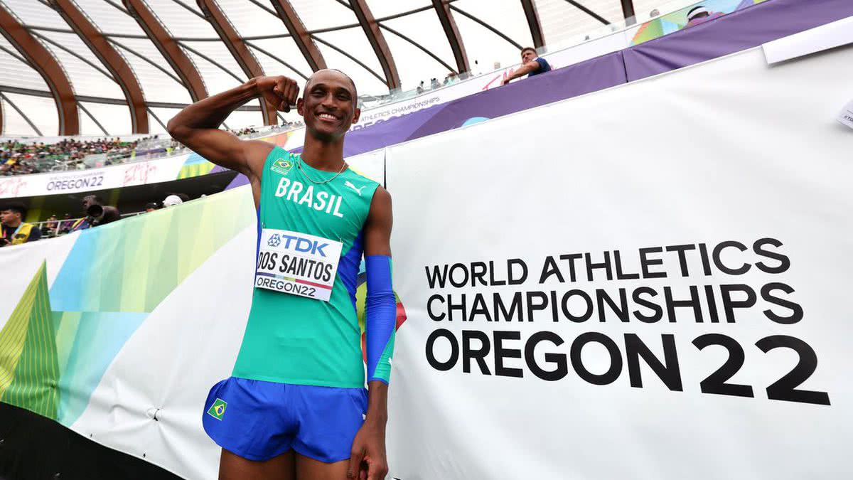 Alison dos Santos busca o ouro esta noite no Mundial de Atletismo