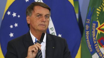 Imagem Técnicos do TCU pedem arquivamento de processo para suspender salário de Bolsonaro