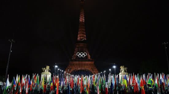 Imagem Olimpíadas Paris: Ministério vira alvo de polêmica após fazer postagem racista em referência ao barco do Brasil