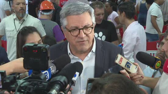 Ministro acha correta a postura do Itamaraty - Reprodução