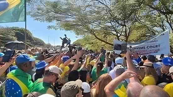 Reprodução / X / NasRuas