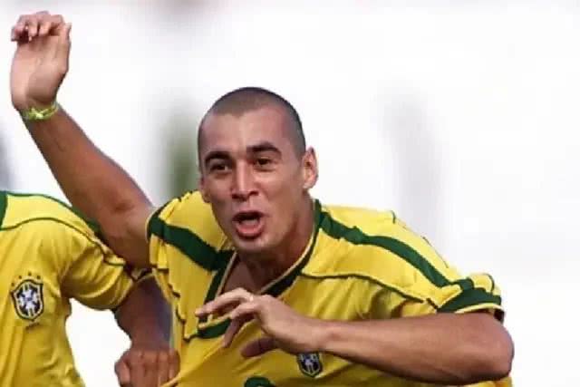 Imagem Ex-jogador da Seleção é preso por não pagar pensão alimentícia; dívida é de R$260 mil