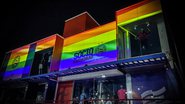 Imagem Bahia muda as cores da Loja Esquadrão em homenagem ao Dia do Orgulho LGBT