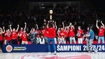 Instagram/@crvenazvezdakk