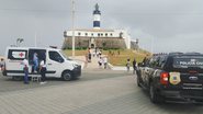 Movimentação no Farol da Barra neste domingo (15)