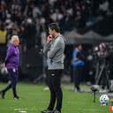 Thiago Carpini pensativo no jogo Corinthians x Vitória - Victor Ferreira / EC Vitória
