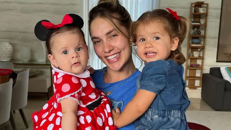 Justiça concede ganho de causa a Virginia Fonseca após polêmica sobre paternidade das filhas