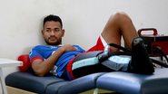 Imagem Sem sucesso com tratamento no Bahia, zagueiro faz nova cirurgia em São Paulo e só volta em 2018 