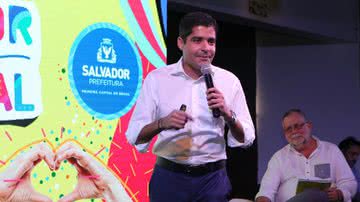 Paulo M. Azevedo