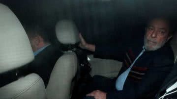 Imagem Lula deixa superintendência da PF em SP em helicóptero e vai para aeroporto de Congonhas
