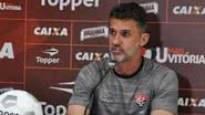 Imagem   Mancini lamenta primeiro tempo "sonolento" do Vitória e justifica escolha por Zé Welison  