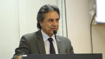 Imagem Prefeito de LEM aponta o dedo para Pedro Parente como responsável pelo crise com caminhoneiros 
