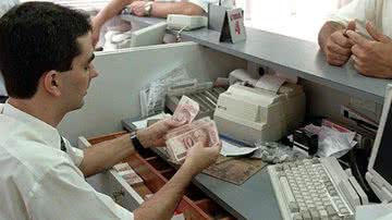 Imagem Bancários e metalúrgicos se articulam contra nova CLT