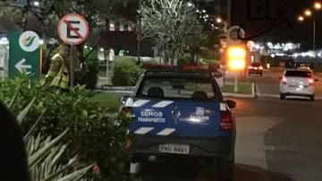 Imagem Carro da Semob é flagrado estacionado em local proibido