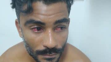 Imagem Homem que mandou matar a namorada é levado para presídio após prisão preventiva