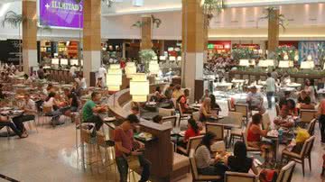 Imagem Vídeo mostra briga entre clientes no Shopping da Bahia. Assista