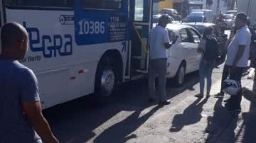 Imagem Agressão contra motorista acende tensão entre rodoviários e baleiros em Salvador