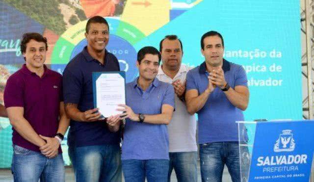 Medalhista olímpico, Edvaldo Valério muda de cargo na prefeitura e