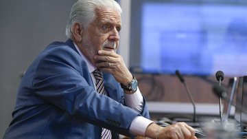 Imagem Wagner fala em combater retrocessos ambientais, defende Forças Armadas e não "crava" candidatura em 2022