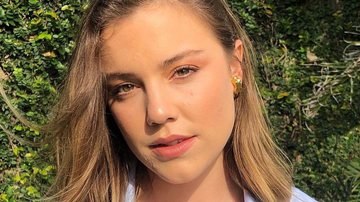 Atriz da Globo posta foto completamente nua e ironiza: "assim pode