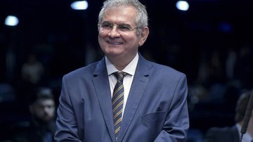 Imagem Coronel diz que esquerda e direita 'estão meio fora de moda', elogia Roma e volta a defender candidatura própria do PSD