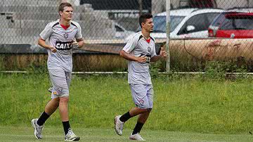 Imagem Trio de reforços do Vitória treina em busca de melhora física