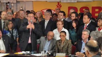 Imagem PSB oficializa chapa presidencial com Marina Silva e Beto Albuquerque