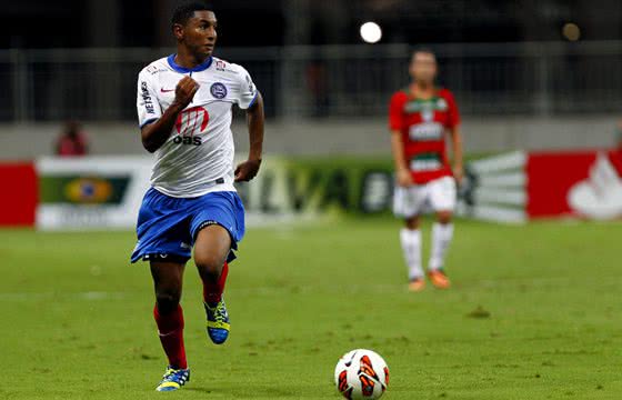 Imagem Escorado, Angulo deixará o Bahia em junho