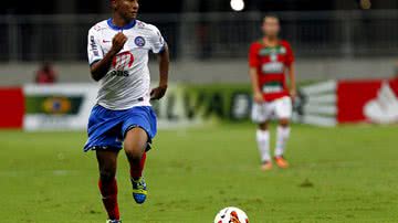 Imagem Escorado, Angulo deixará o Bahia em junho