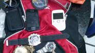 Imagem Policiais prendem homem com objetos roubados na Pituba