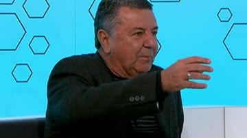 Imagem Arnaldo César Coelho revela que há 'grampos' nos rádios dos árbitros 