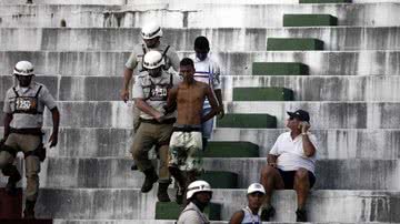 Imagem Punido pelo STJD, Bahia perde dois mandos de campo por confusão em Feira