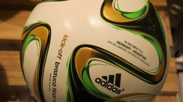 Imagem Conforme antecipado pelo Galáticos, Adidas apresenta bola da final da Copa