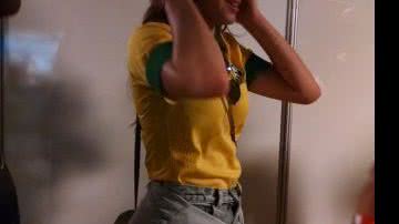 Imagem Bruna Marquezine é flagrada aos prantos após lesão de Neymar